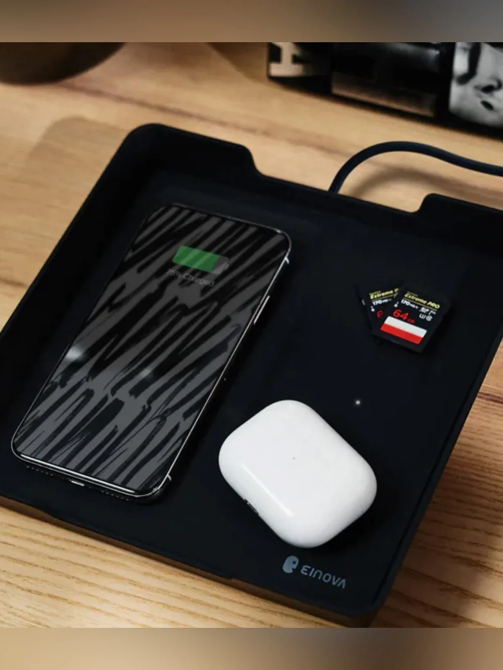 Einova Wireless charging Valet Tra